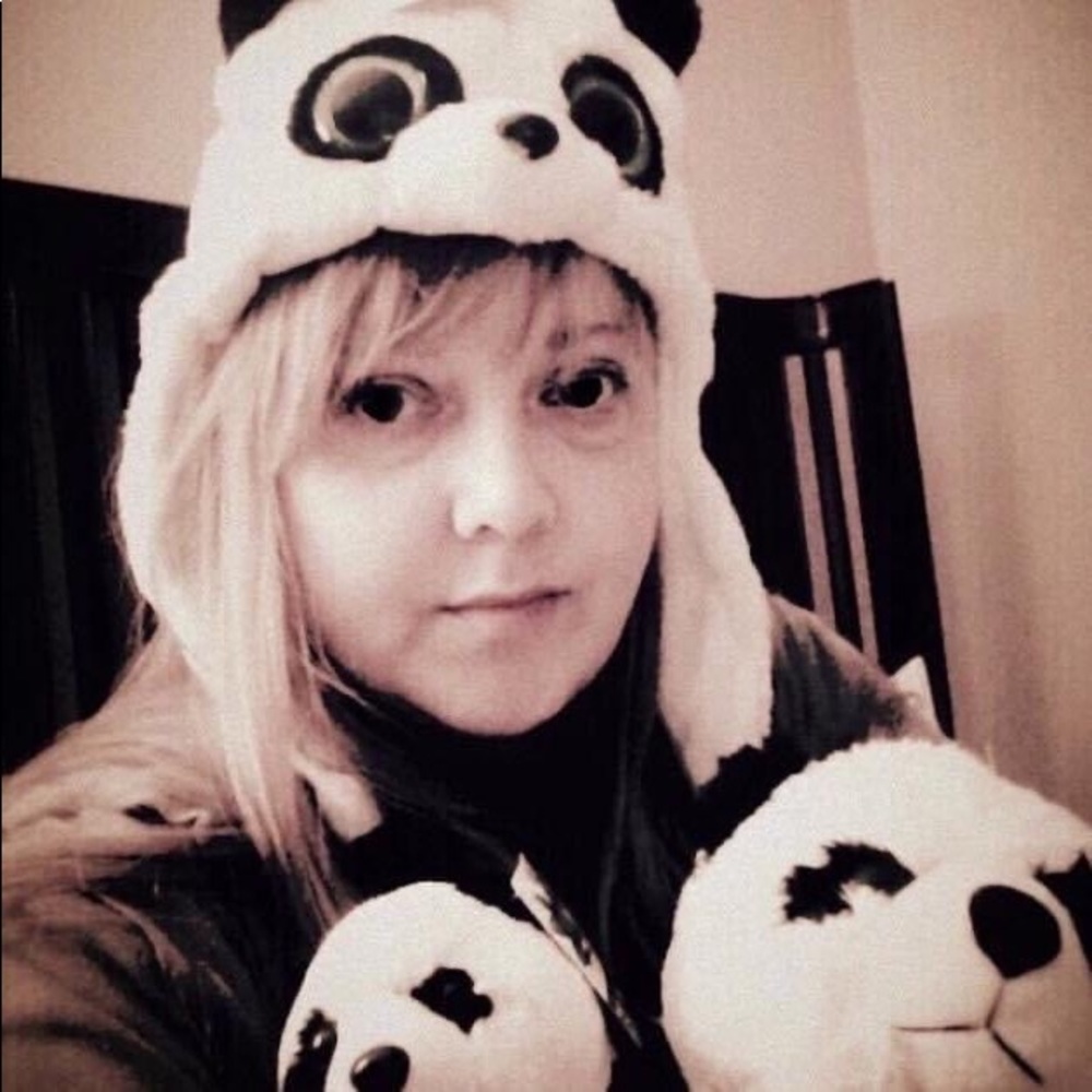 Meet your Posher, Jamie Olivia